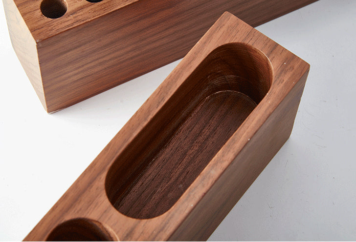 wooden pen holder close up