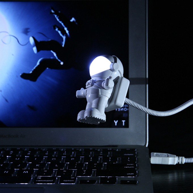 Astronaut USB Light – Flexible LED Lamp for Laptops & Desktops